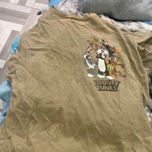 Looney  tunes tv shrit